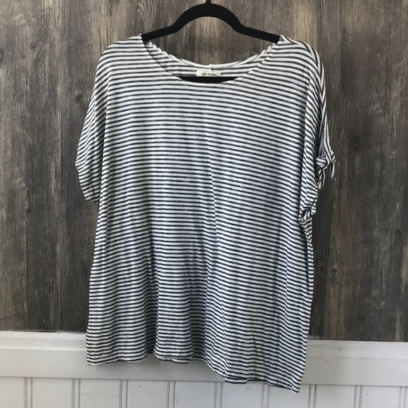 Max Studio black & white striped twist t-shirt size 1X - Picture 1 of 4